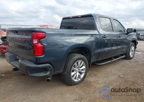 2021 Chevrolet Silverado 1500 2Wd Short Bed Custom z USA, uszkodzony, nr VIN 1GCPWBEH5MZ131742